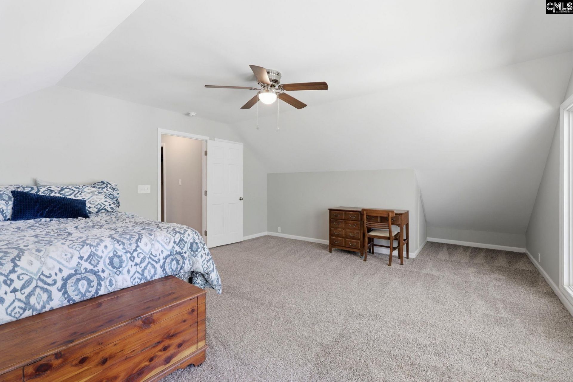 347 Bedford Way Photo 23