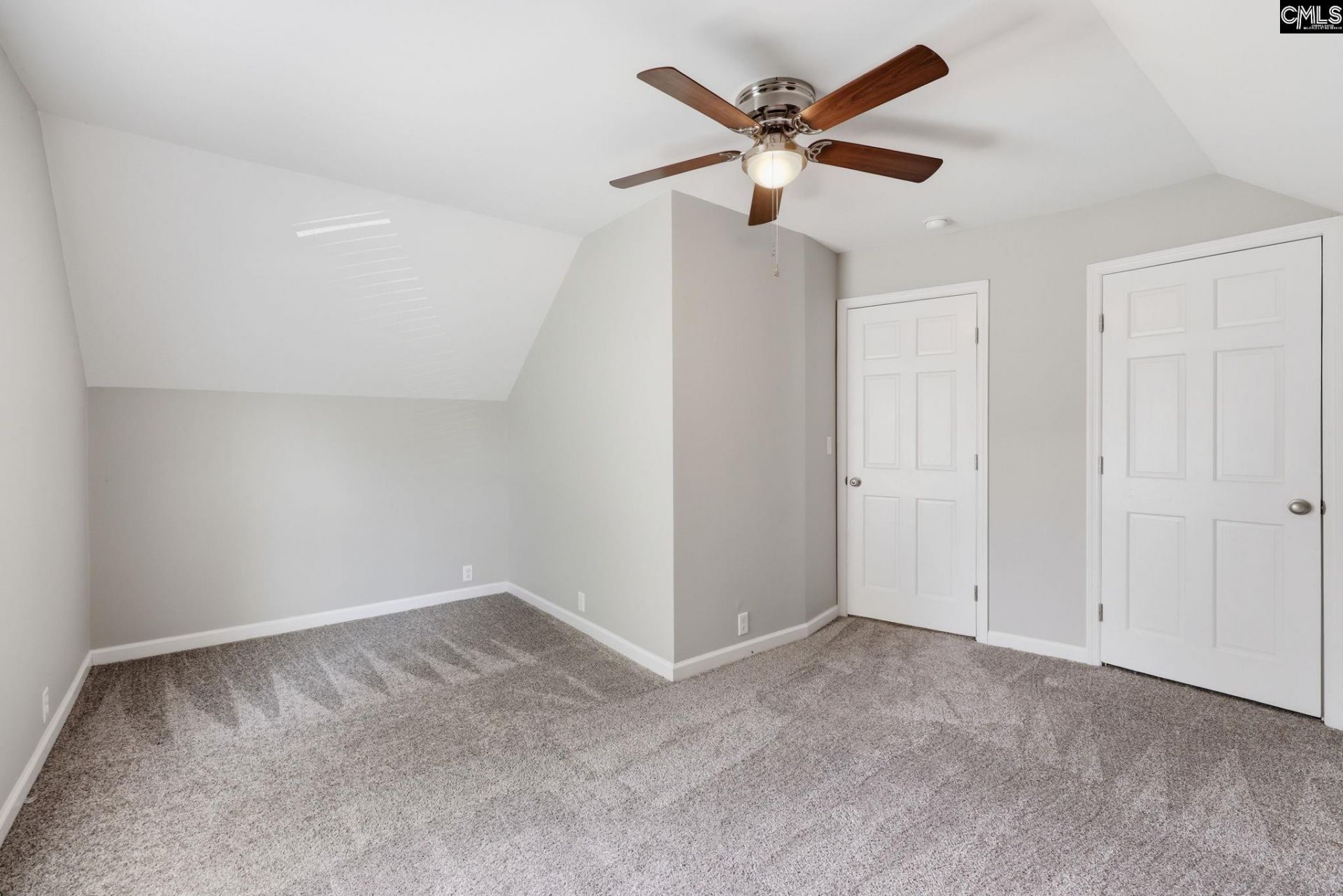 347 Bedford Way Photo 28