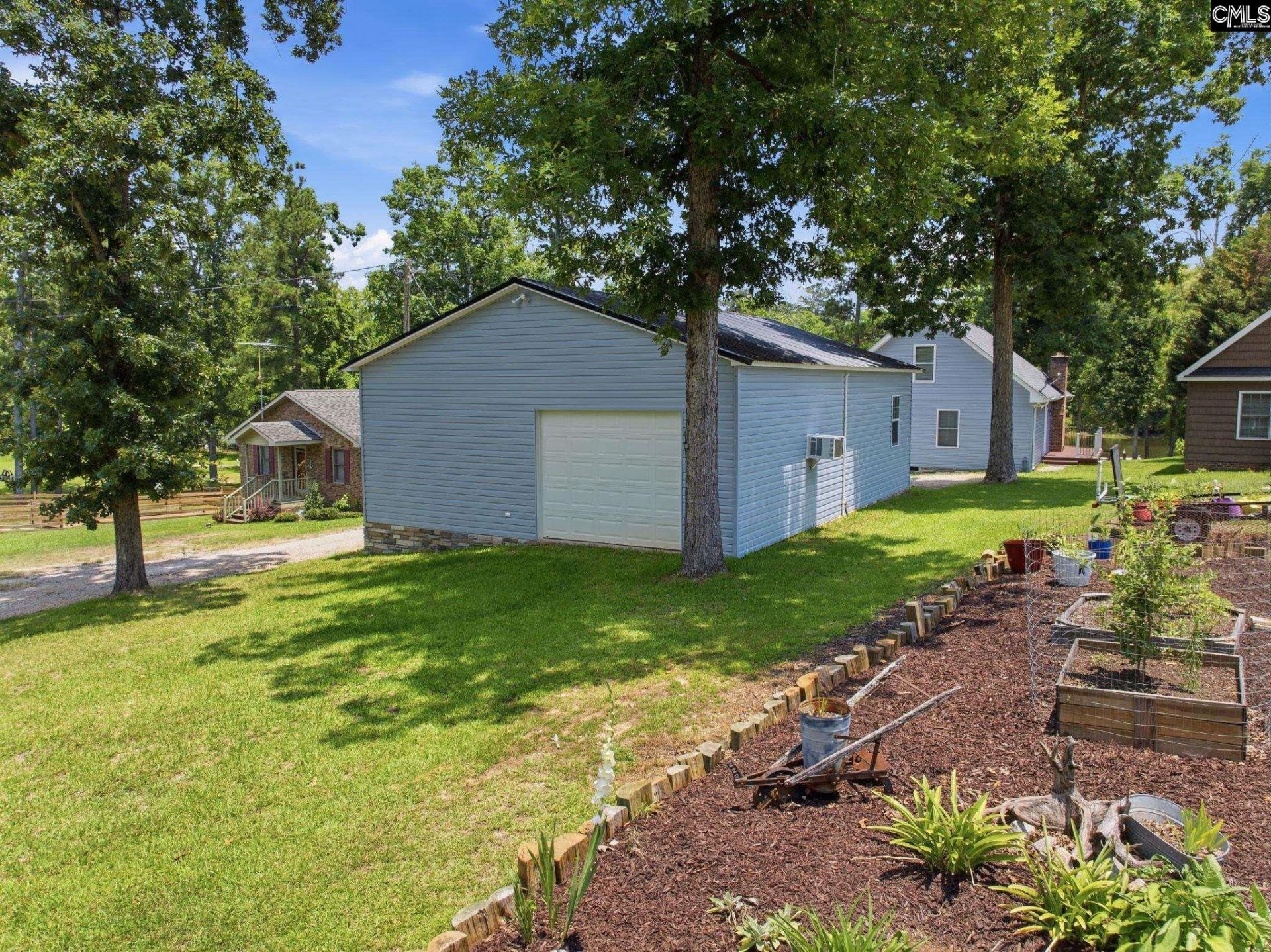 347 Bedford Way Photo 36