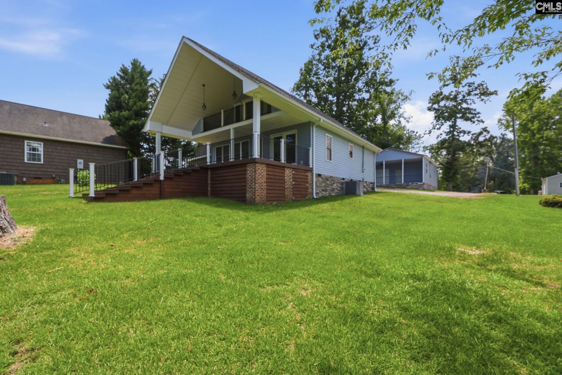 347 Bedford Way Photo 6