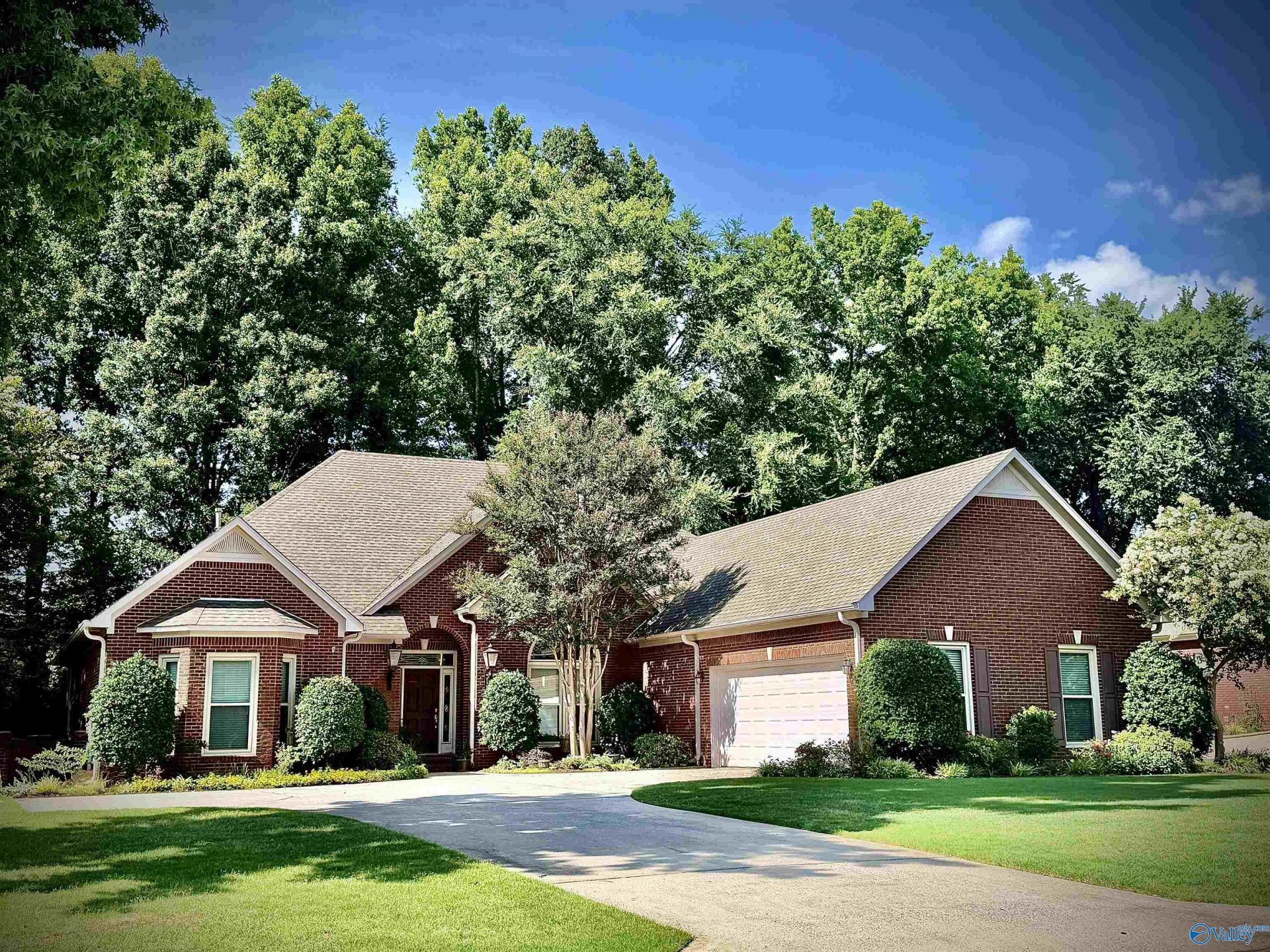 2308 Diamond Pointe Se, Decatur, AL 35603 Main Photo
