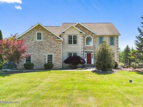 562 Country Club Road, Easton, PA 18045