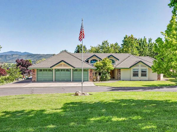 3939 Tami Lane, Central Point, OR 97502