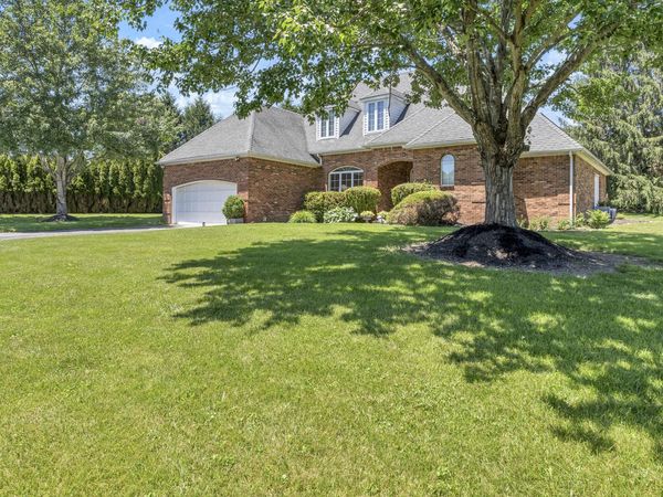 172 Old White Dr, Lewisburg, WV 24901