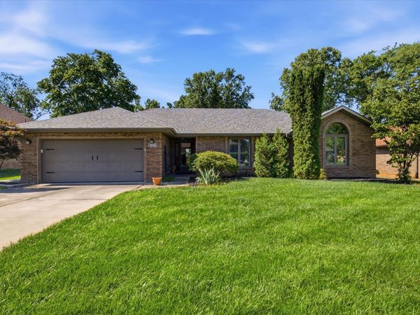 1326 E Lafayette Street , Springfield, MO 65804