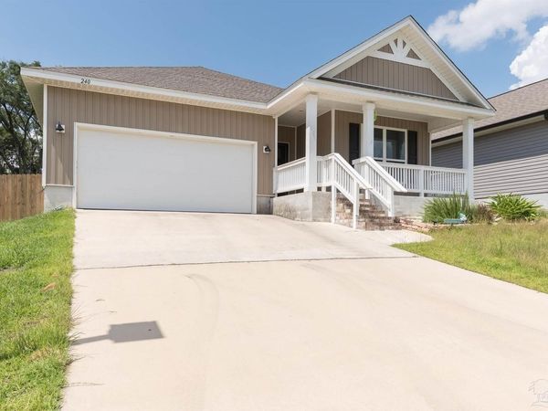 240 Camellia Dr, Cantonment, FL 32533