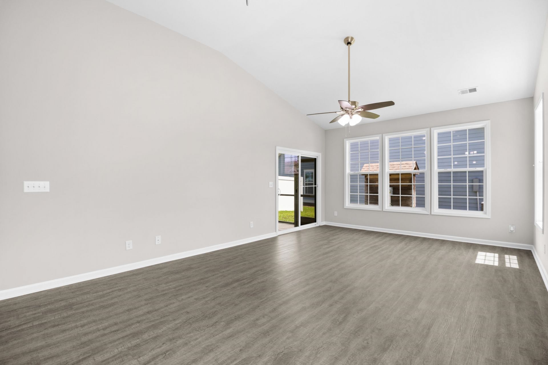 344 Saint Catherine Bay Ct. Photo 15