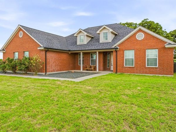 111 Adair Lane, Weatherford, TX 76088