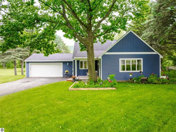 5571 Exodus Drive, Traverse City, MI 49684