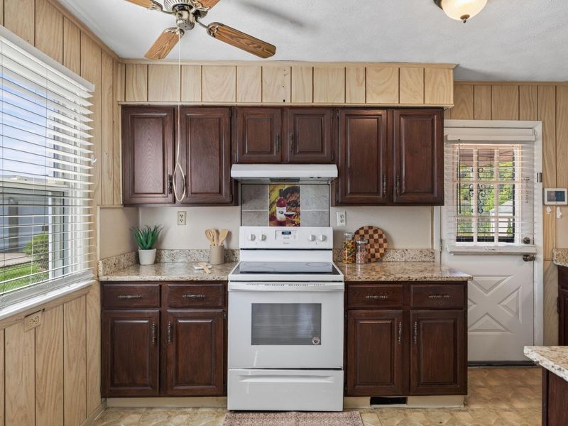 1765 Huy Road, Columbus, OH 43224 Photo 8