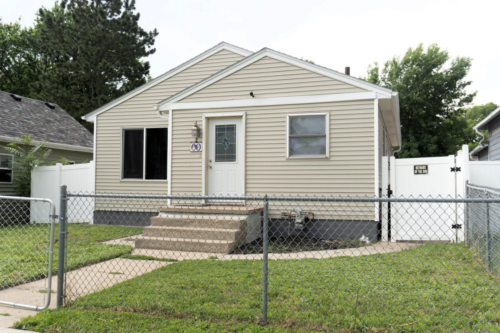 302 E 22ND ST South Sioux City, NE 68776