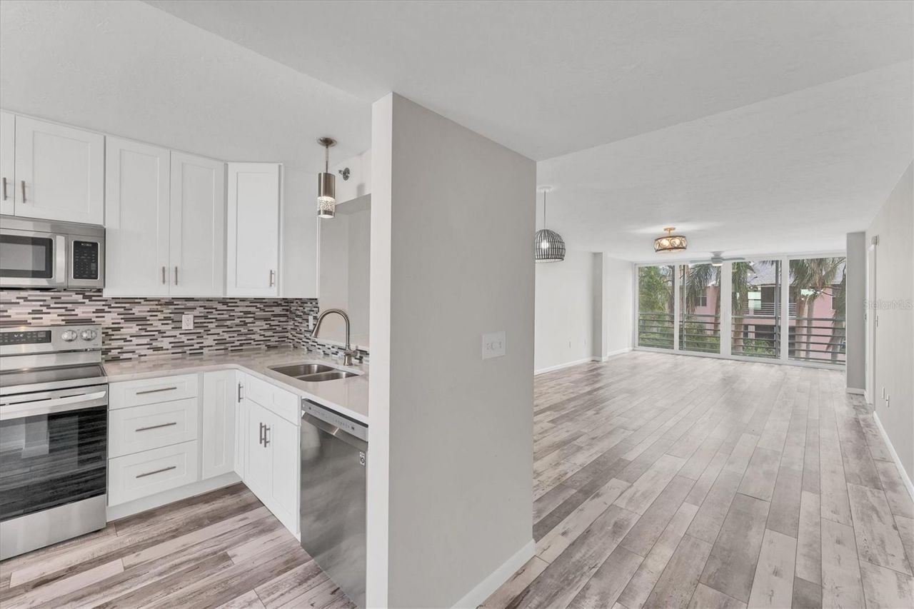 4530 Pinebrook Circle , Unit 208, Bradenton, FL 34209 Photo