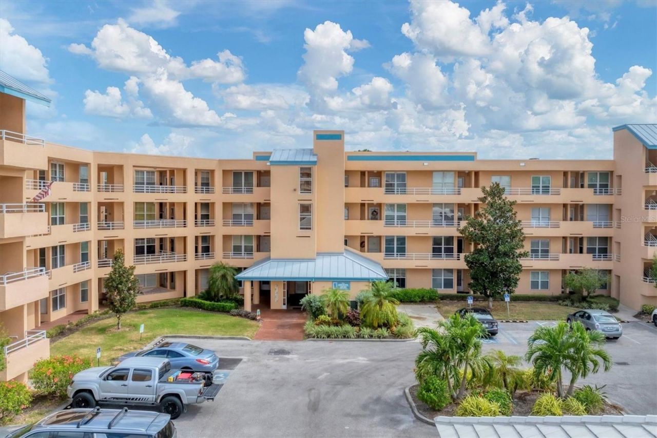 4530 Pinebrook Circle , Unit 208, Bradenton, FL 34209 Photo