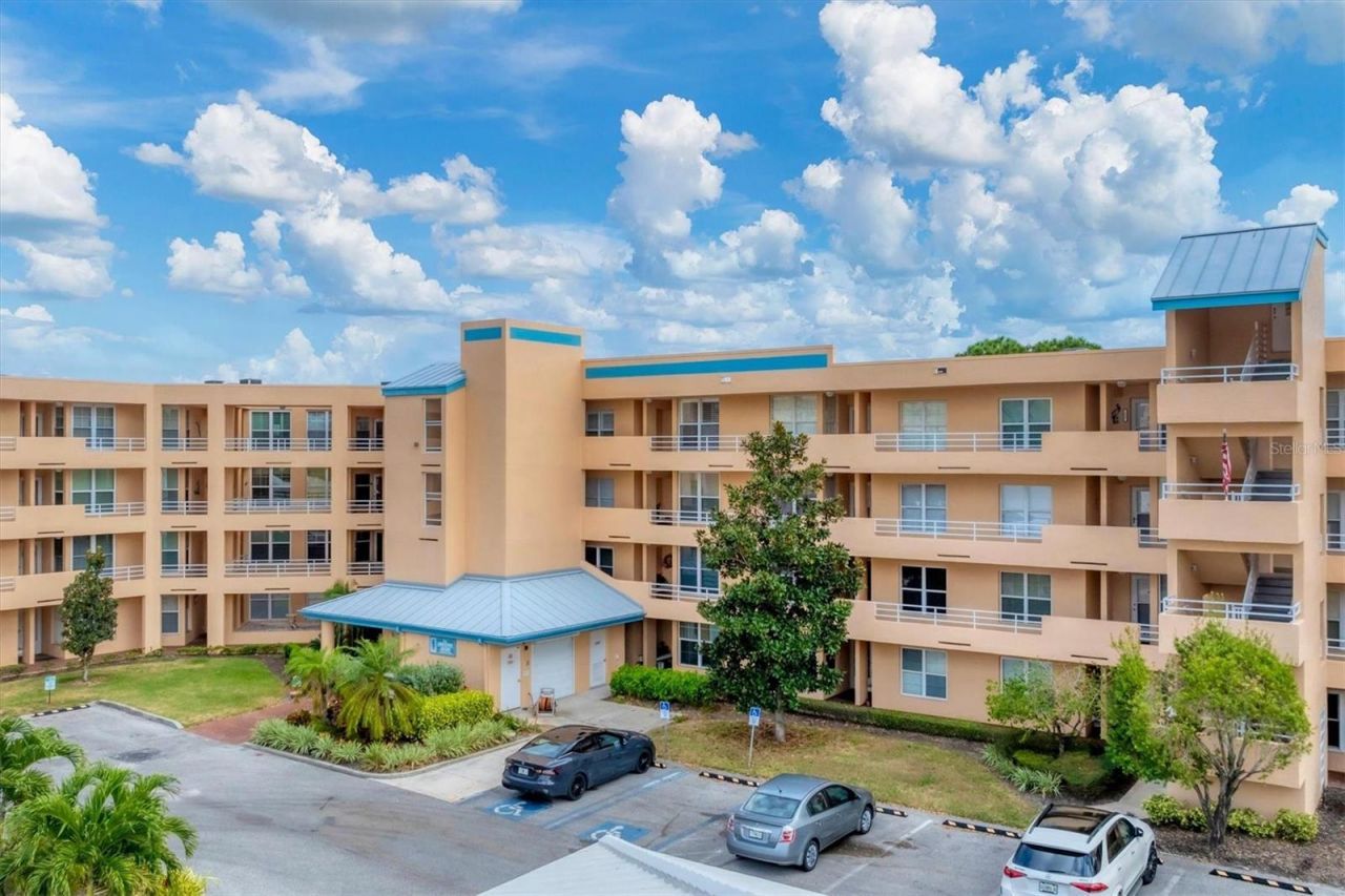 4530 Pinebrook Circle , Unit 208, Bradenton, FL 34209 Photo