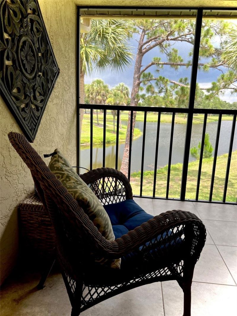 4606 Weybridge, Unit 26, Sarasota, FL 34235 Photo