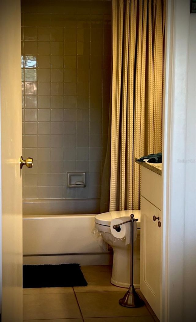 4606 Weybridge, Unit 26, Sarasota, FL 34235 Photo