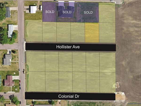 107 Hollister Ave, Salem, SD 57058
