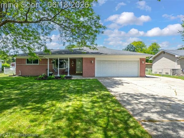 37717 Maas Drive, Sterling Heights, MI 48312