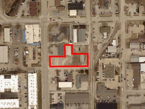 1020 S Gilbert St, Iowa City, IA 52240