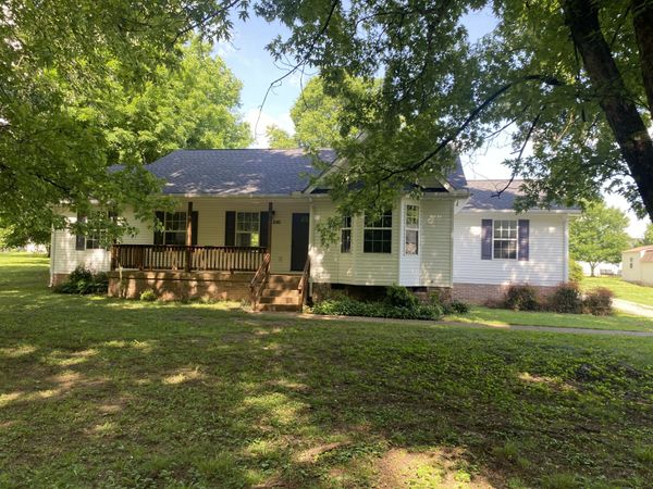 510 Morningside Dr , Chapel Hill, TN 37034