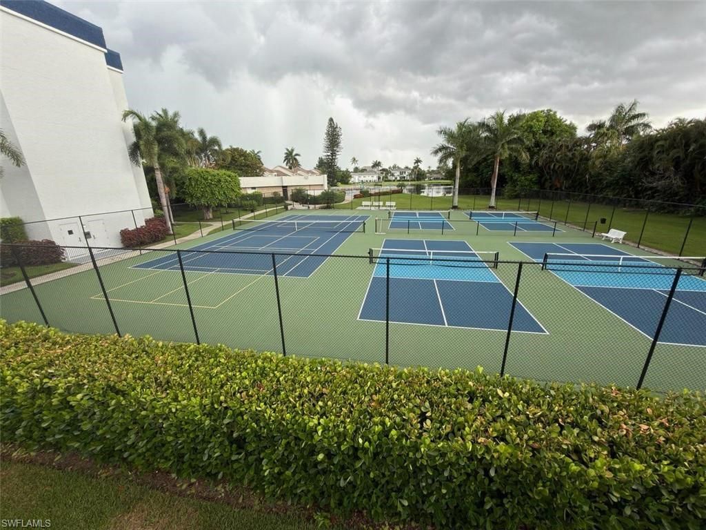 555 Park Shore Dr , Unit B302, Naples, FL 34103 Photo