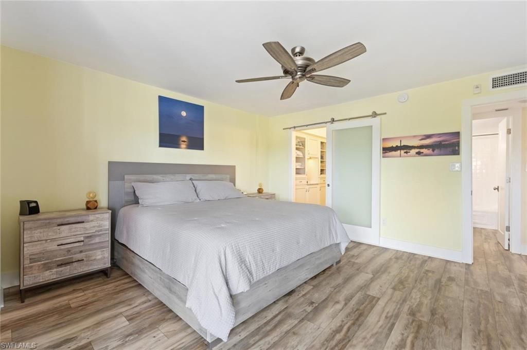 555 Park Shore Dr , Unit B302, Naples, FL 34103 Photo