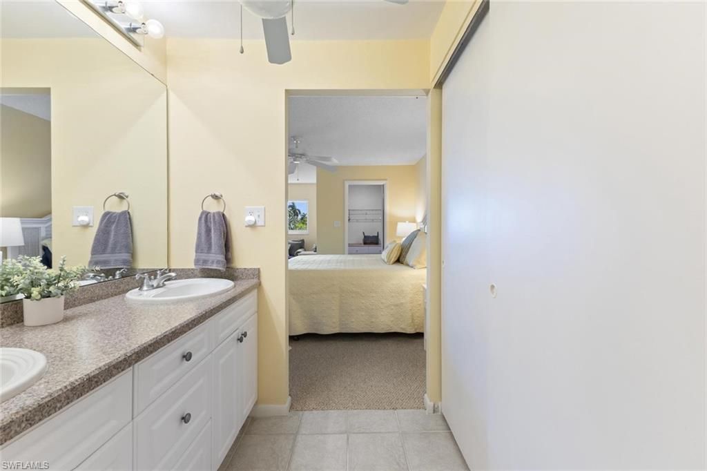 555 Park Shore Dr , Unit B302, Naples, FL 34103 Photo