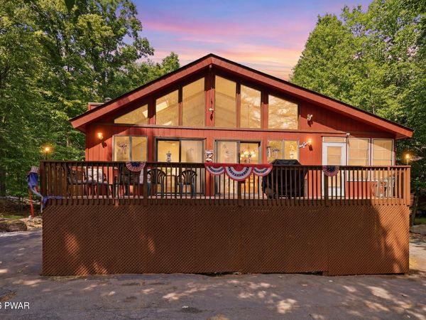 110 Cottontail Court, Lackawaxen, PA 18435