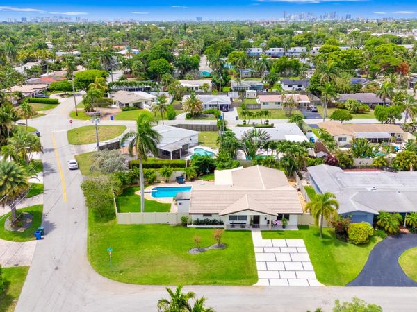 1420 NE 42nd Court, Oakland Park, FL 33334