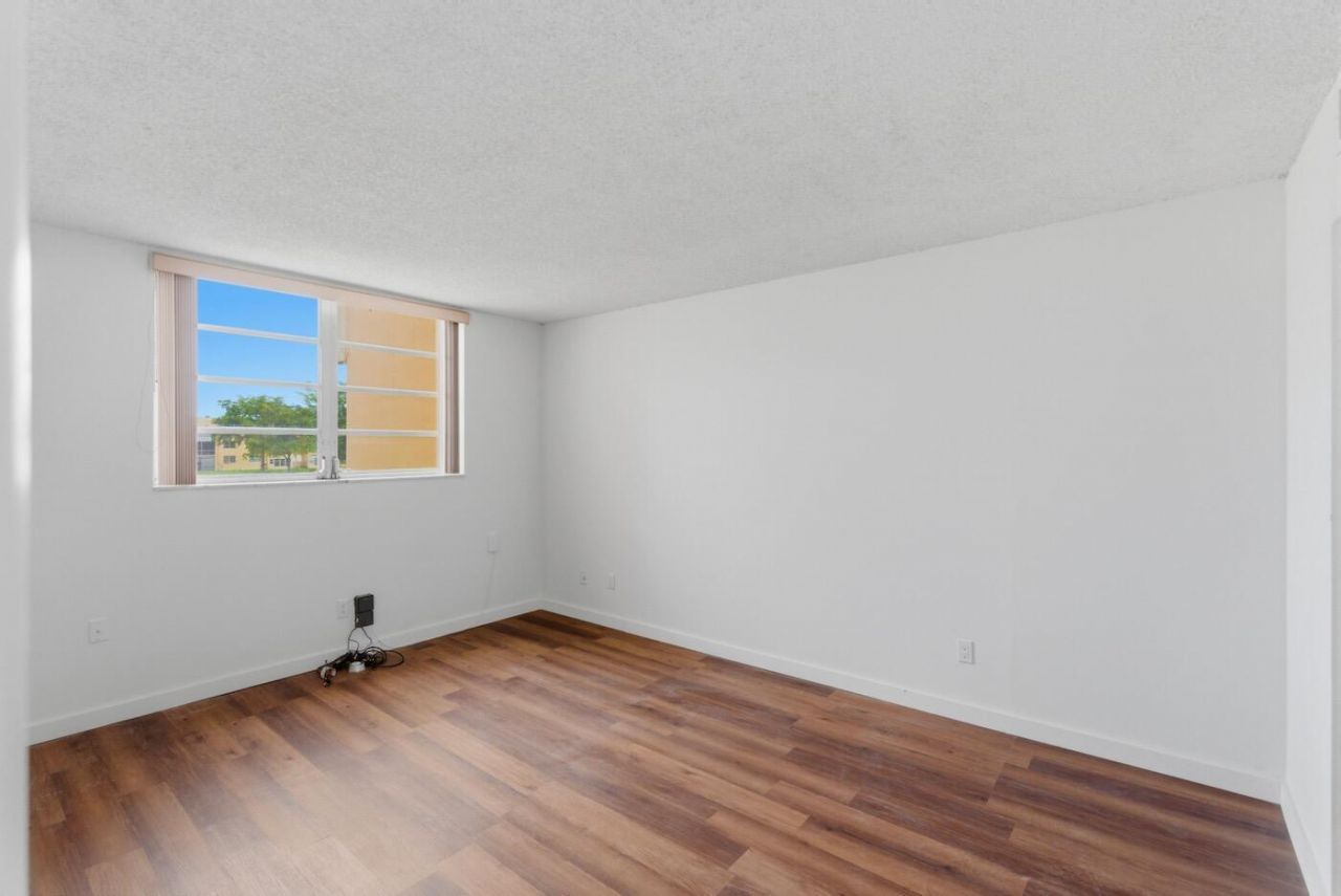 6020 NW 64th Avenue, Unit 208, Tamarac, FL 33319 Photo