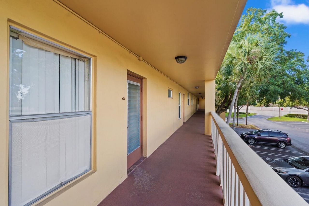 6020 NW 64th Avenue, Unit 208, Tamarac, FL 33319 Photo