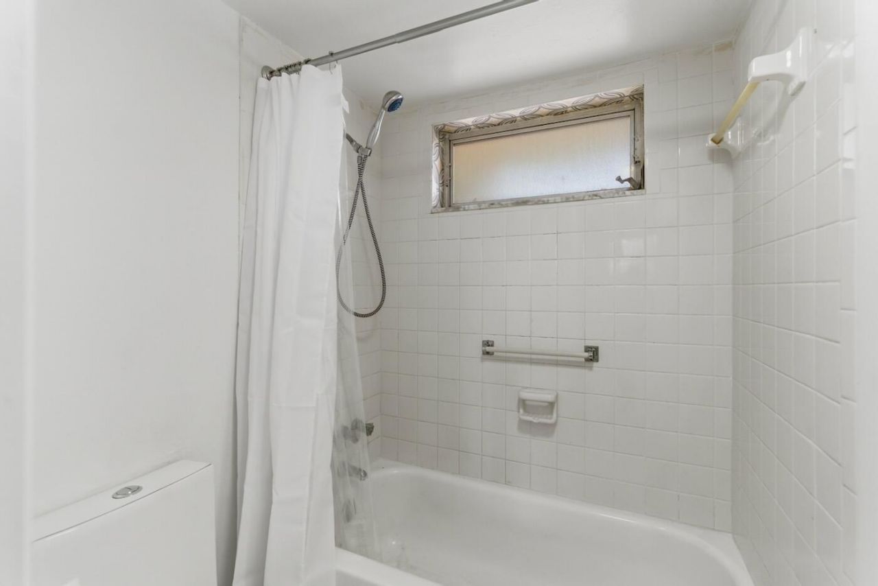6020 NW 64th Avenue, Unit 208, Tamarac, FL 33319 Photo