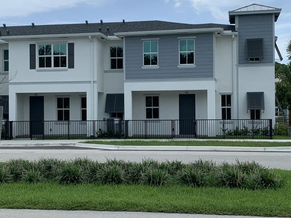 747 SE Central Parkway, Unit 42, Stuart, FL 34994