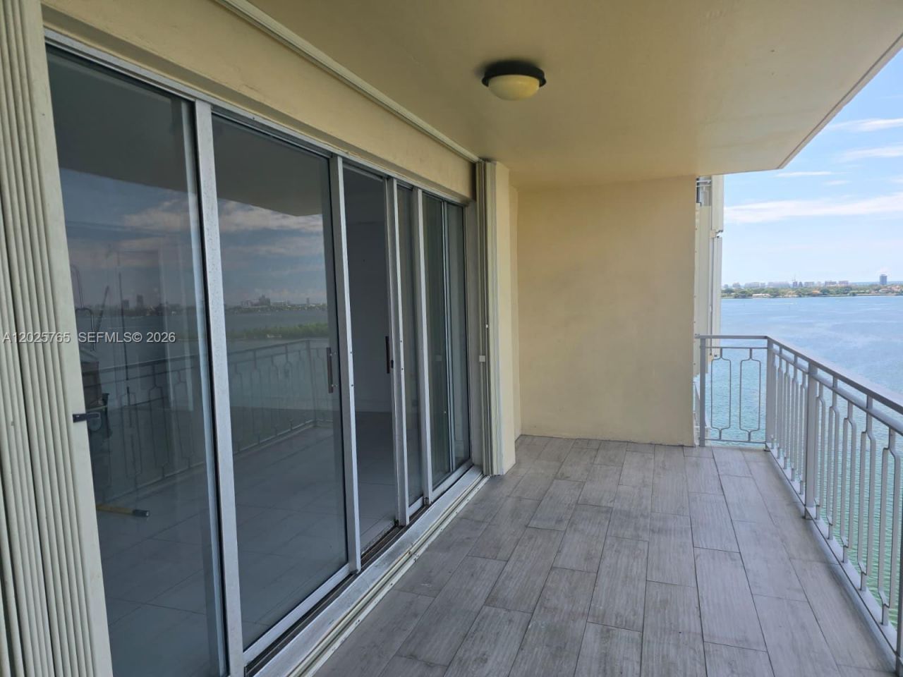 11111 Biscayne Blvd , Unit 17D, Miami, FL 33181 Photo