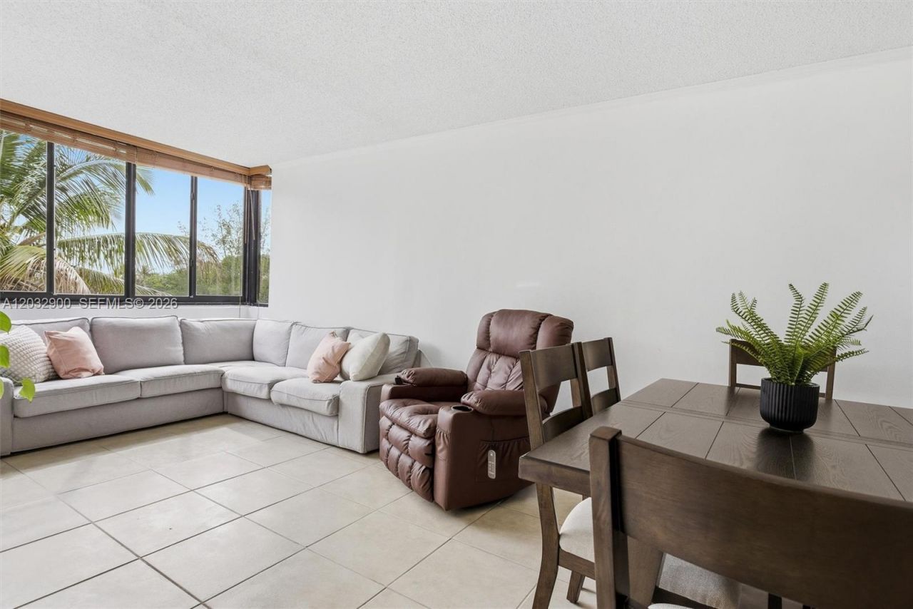 8335 SW 152nd Ave , Unit B-411, Miami, FL 33193 Photo