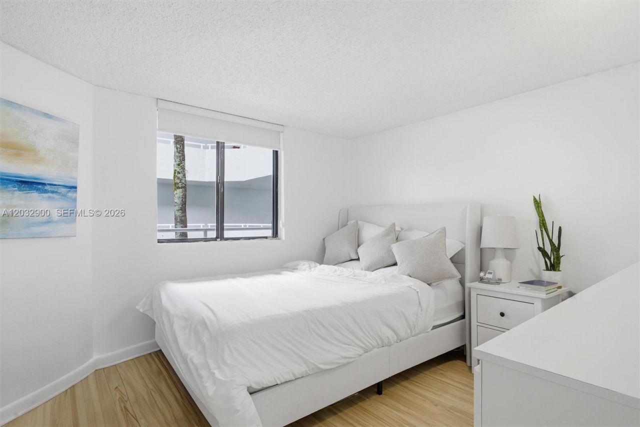 8335 SW 152nd Ave , Unit B-411, Miami, FL 33193 Photo