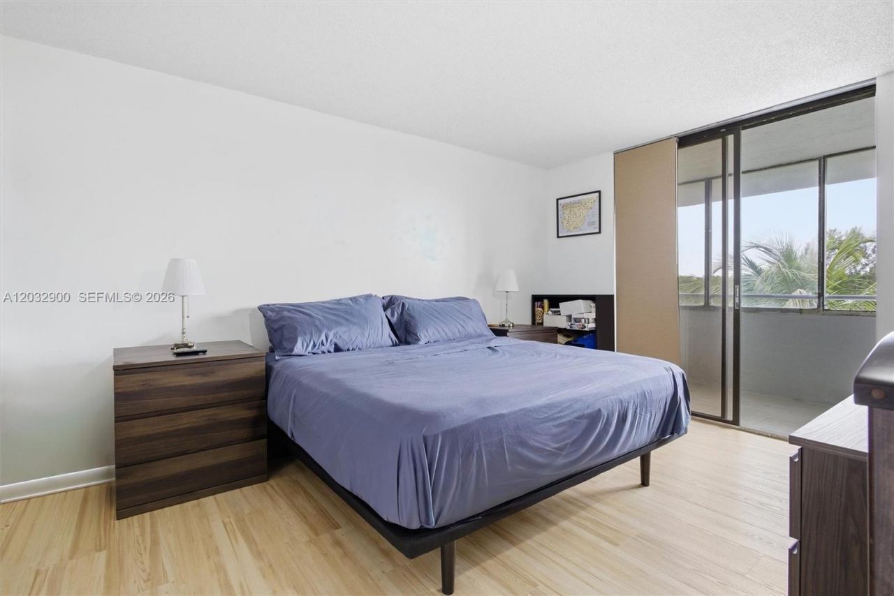 8335 SW 152nd Ave , Unit B-411, Miami, FL 33193 Photo