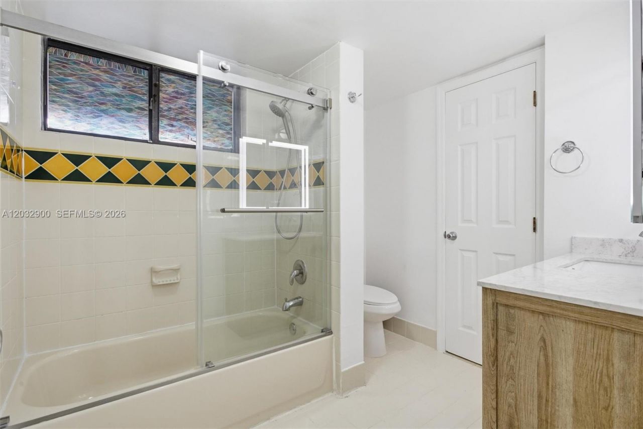 8335 SW 152nd Ave , Unit B-411, Miami, FL 33193 Photo