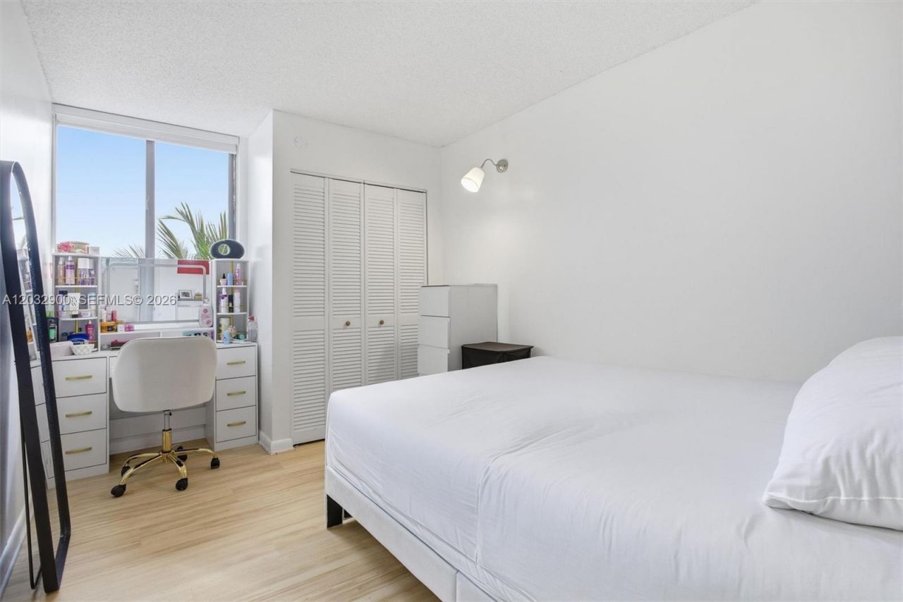 8335 SW 152nd Ave , Unit B-411, Miami, FL 33193 Photo