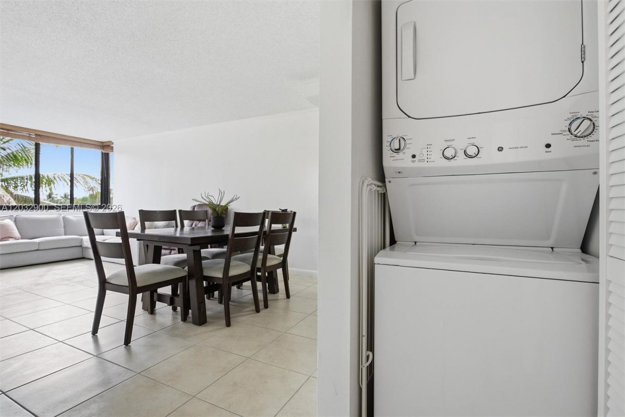 8335 SW 152nd Ave , Unit B-411, Miami, FL 33193 Photo