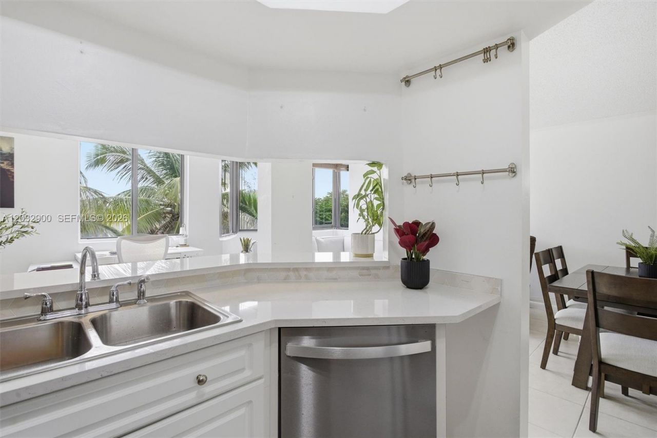 8335 SW 152nd Ave , Unit B-411, Miami, FL 33193 Photo