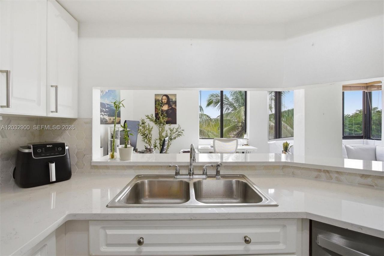 8335 SW 152nd Ave , Unit B-411, Miami, FL 33193 Photo