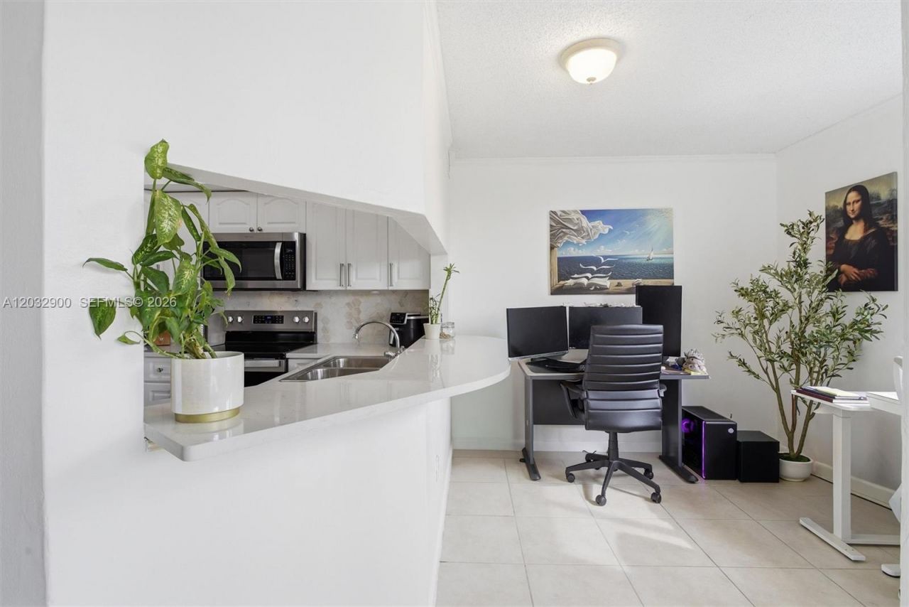 8335 SW 152nd Ave , Unit B-411, Miami, FL 33193 Photo