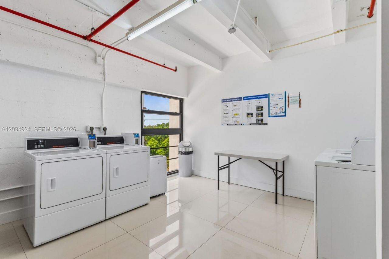575 Crandon Blvd, Unit 413, Key Biscayne, FL 33149 Photo