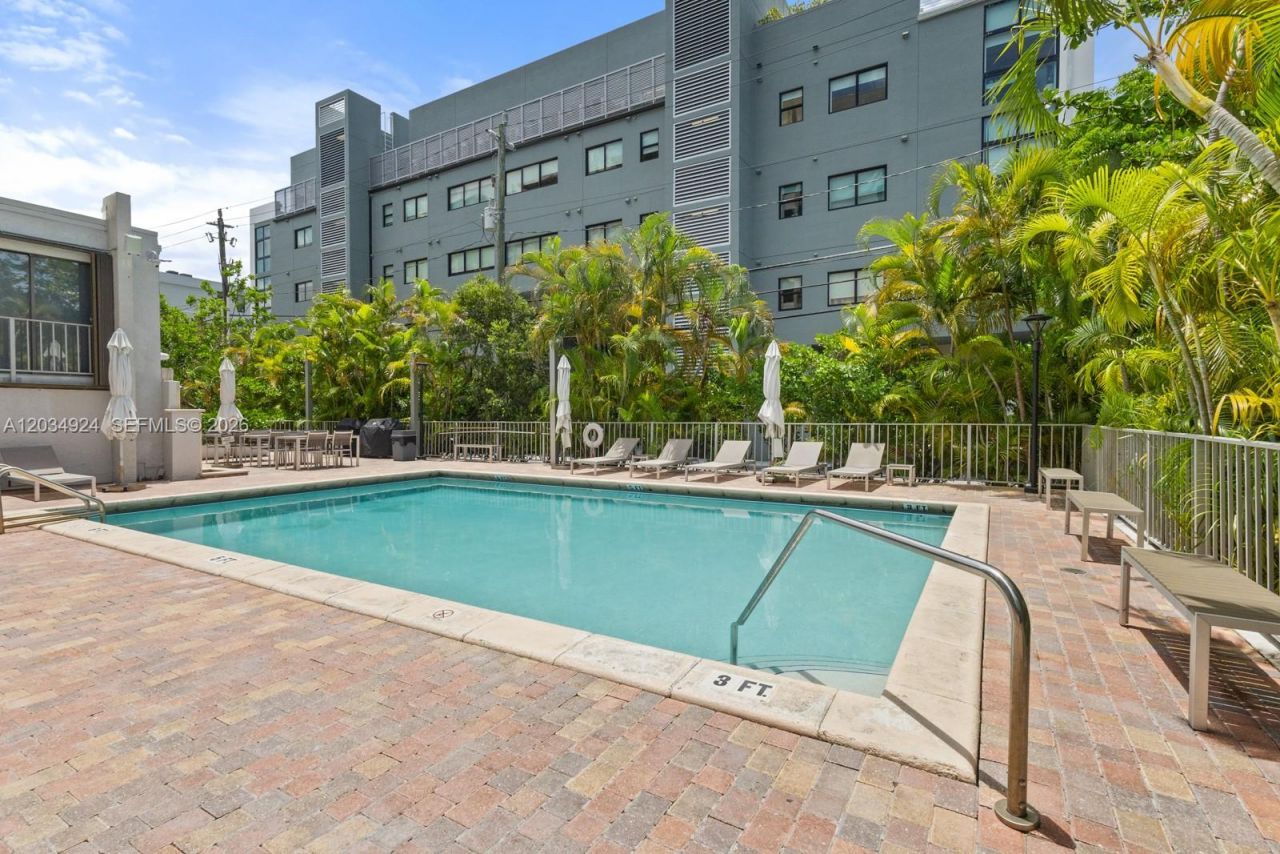 575 Crandon Blvd, Unit 413, Key Biscayne, FL 33149 Photo