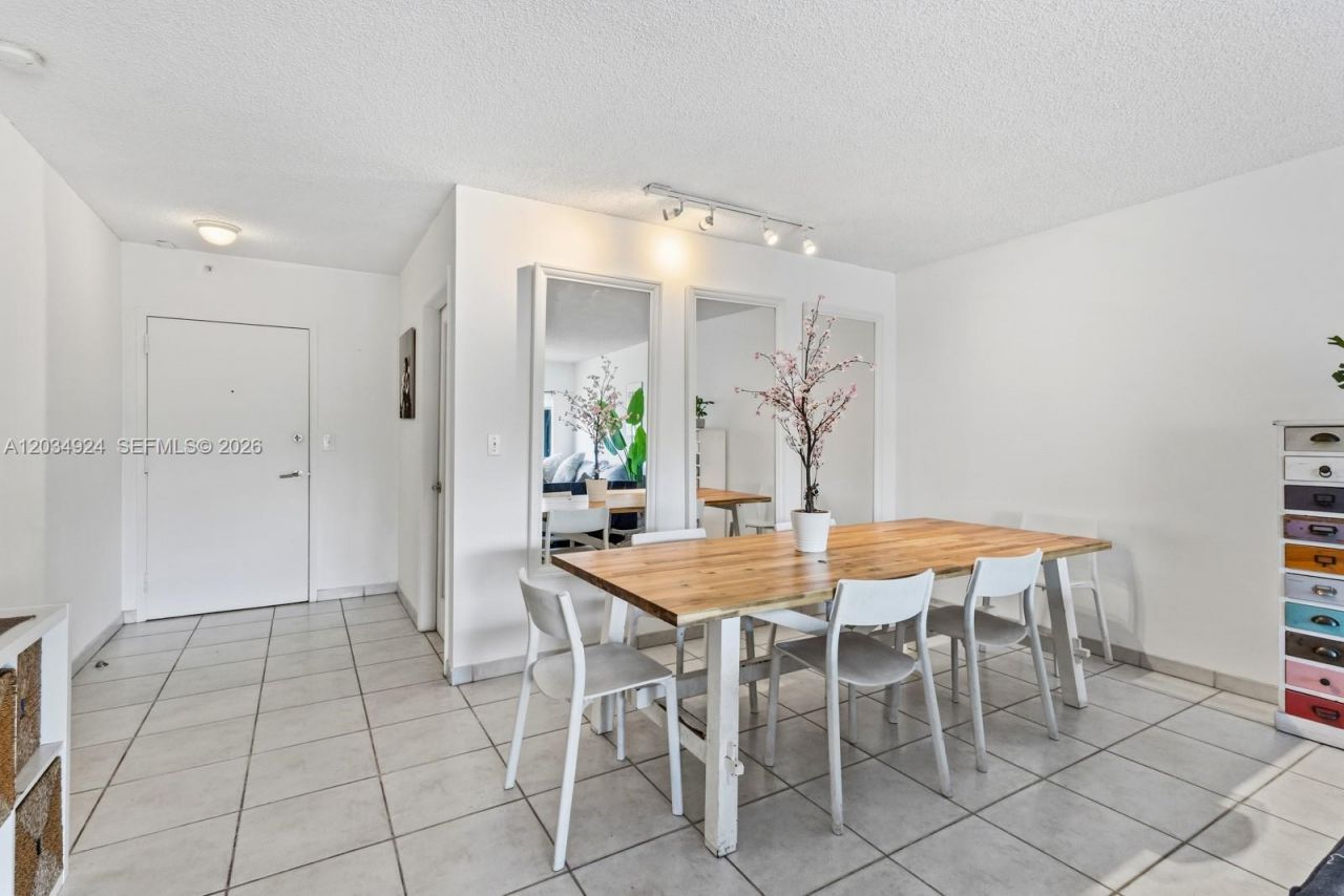 575 Crandon Blvd, Unit 413, Key Biscayne, FL 33149 Photo