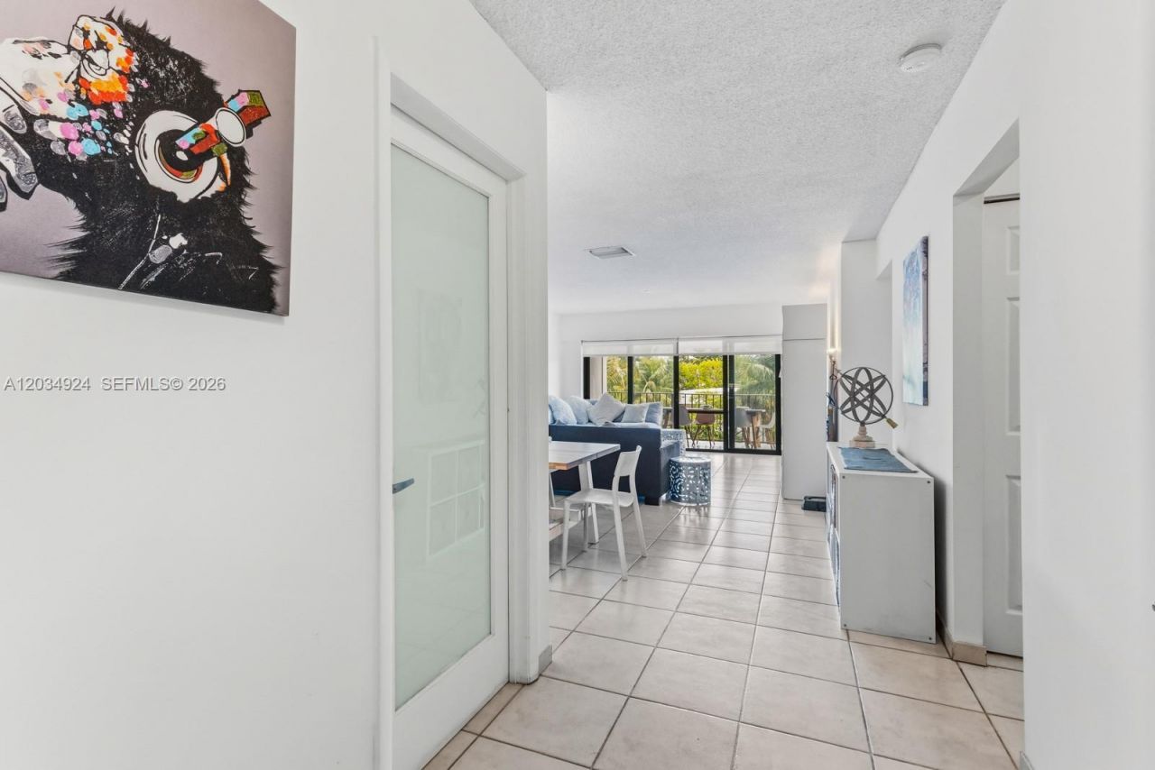 575 Crandon Blvd, Unit 413, Key Biscayne, FL 33149 Photo