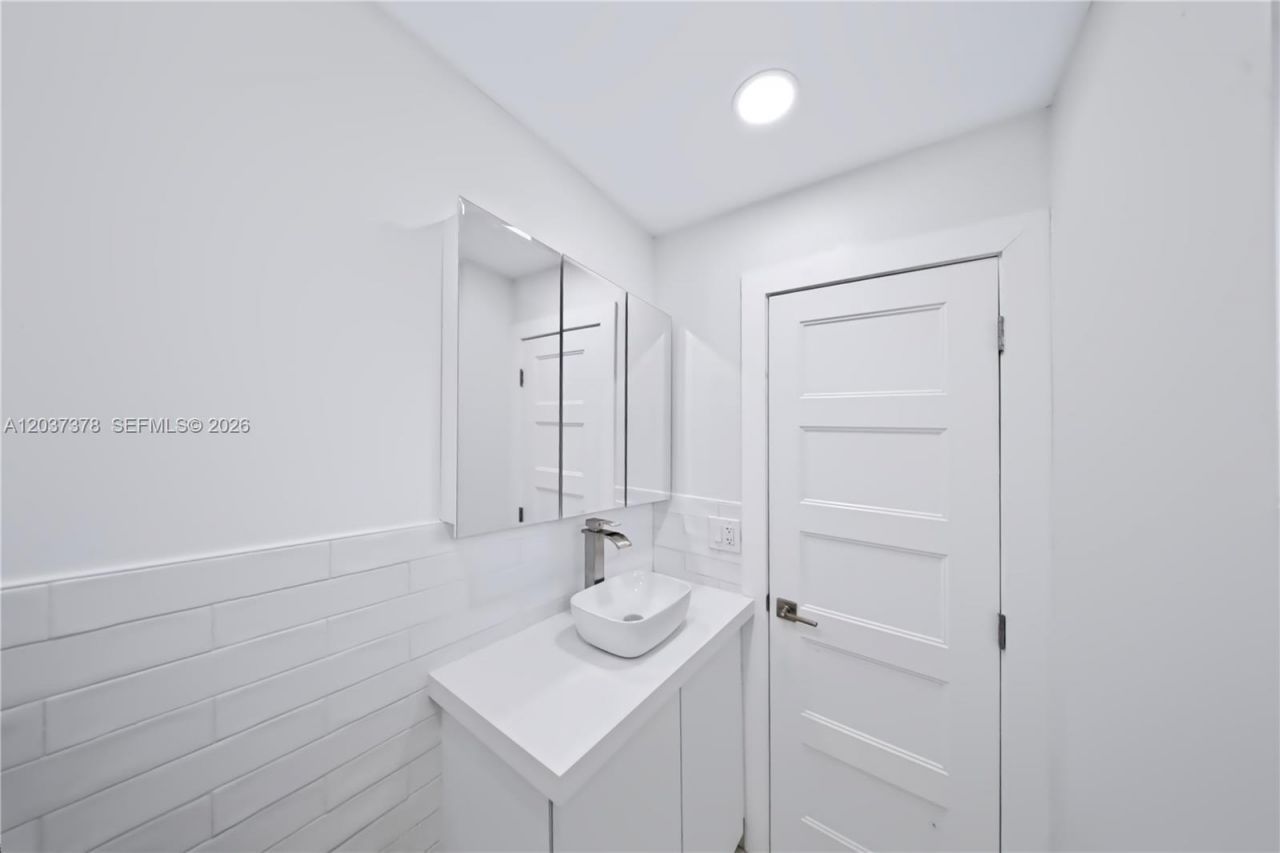 6570 Liberty St, Hollywood, FL 33024 Photo