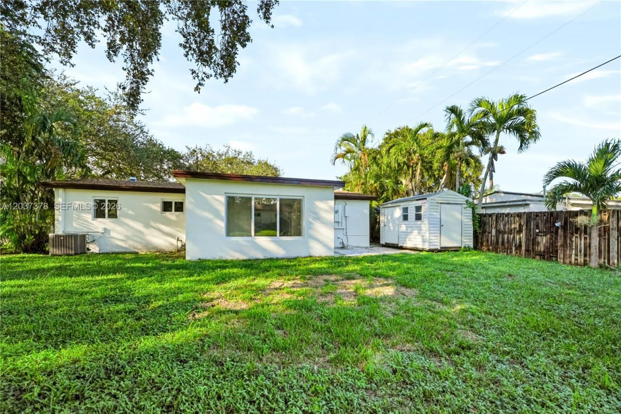 6570 Liberty St, Hollywood, FL 33024 Photo
