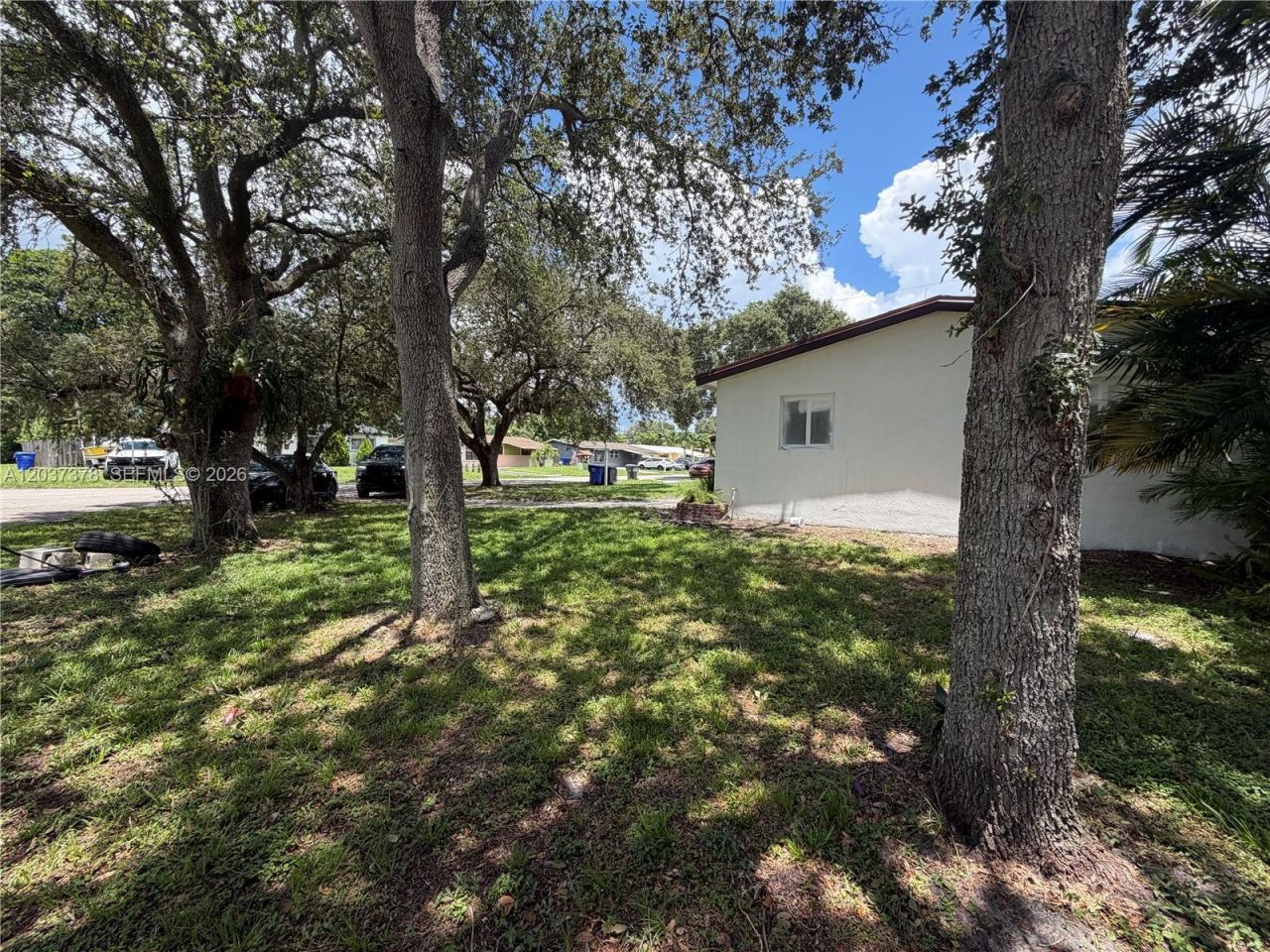 6570 Liberty St, Hollywood, FL 33024 Photo